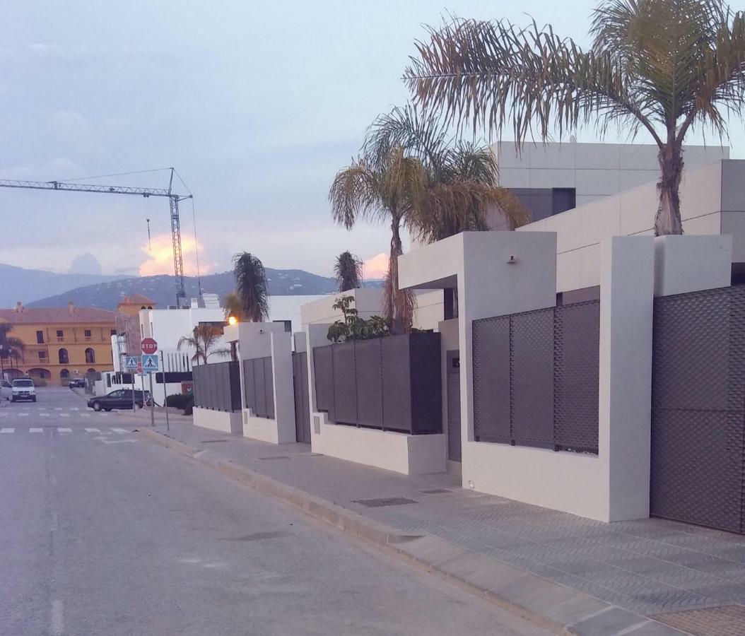 Chalet Los Jarrones Torre Del Mar Rum bild